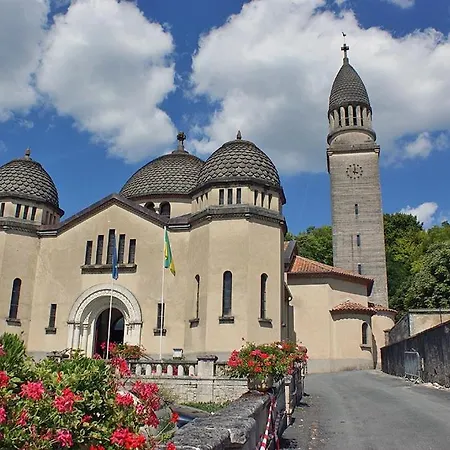 Bourguette * Saint-Paul-Lizonne